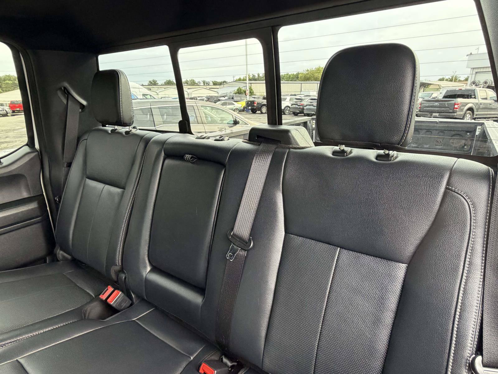Certified 2022 Ford F350 Lariat w/ Black Appearance Package AWD/4WD image 26