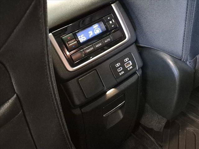 Used 2023 Subaru Ascent Onyx Edition AWD/4WD image 17