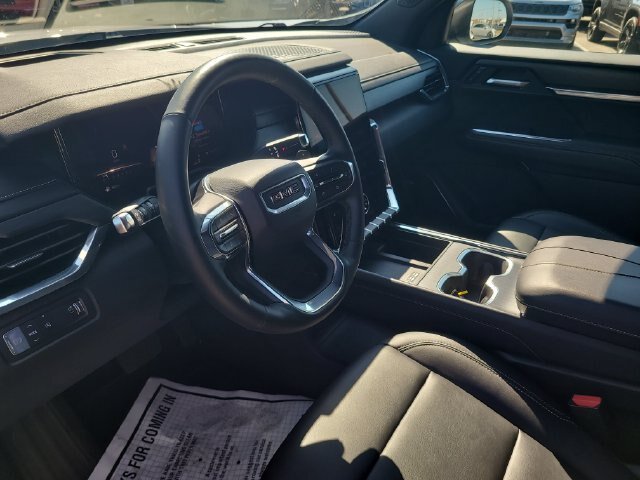 Used 2026 GMC Acadia Elevation w/ Elevation Premium Package FWD image 10