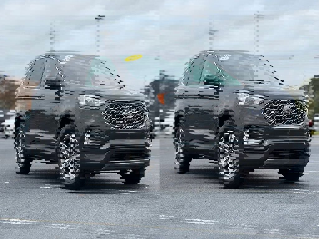 Certified 2024 Ford Edge SEL w/ Convenience Package image 2