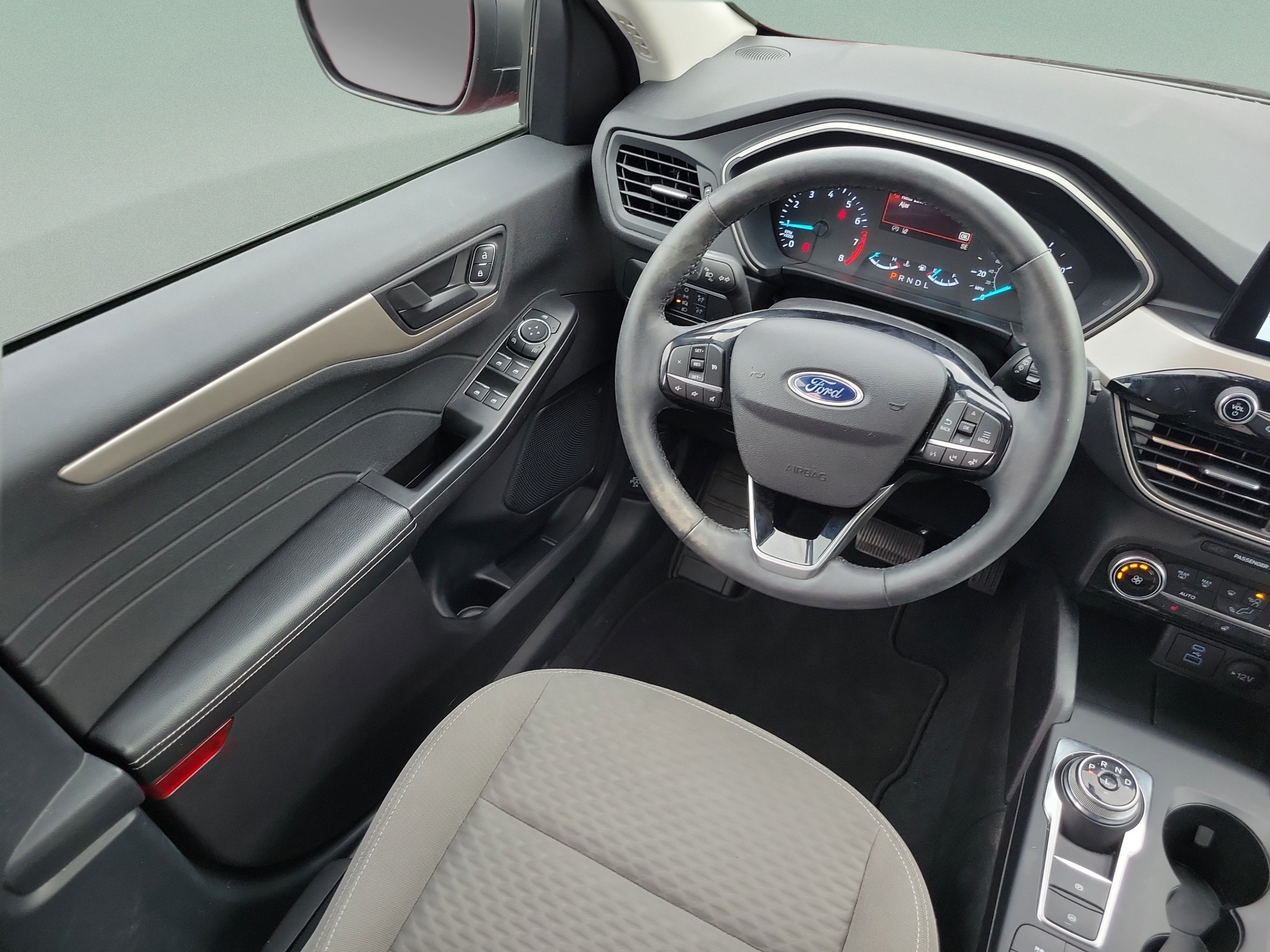 Certified 2022 Ford Escape SE w/ Cold Weather Package AWD/4WD image 12