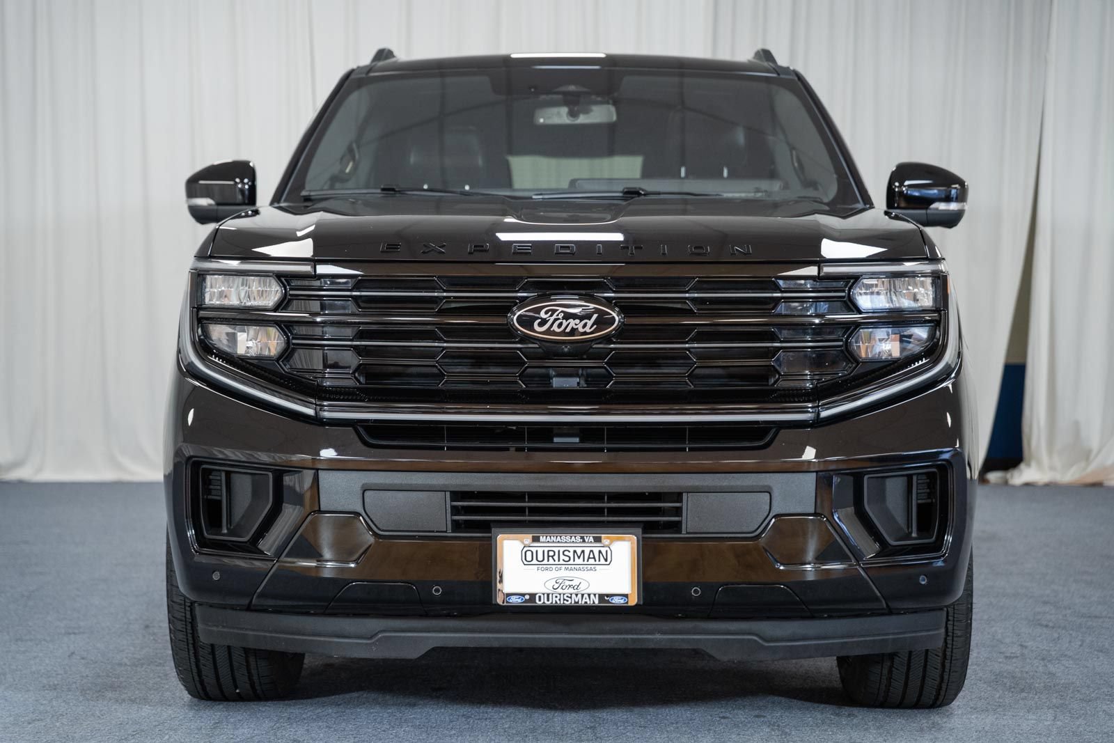 Certified 2025 Ford Expedition Max Platinum w/ Stealth Appearance Package AWD/4WD image 2