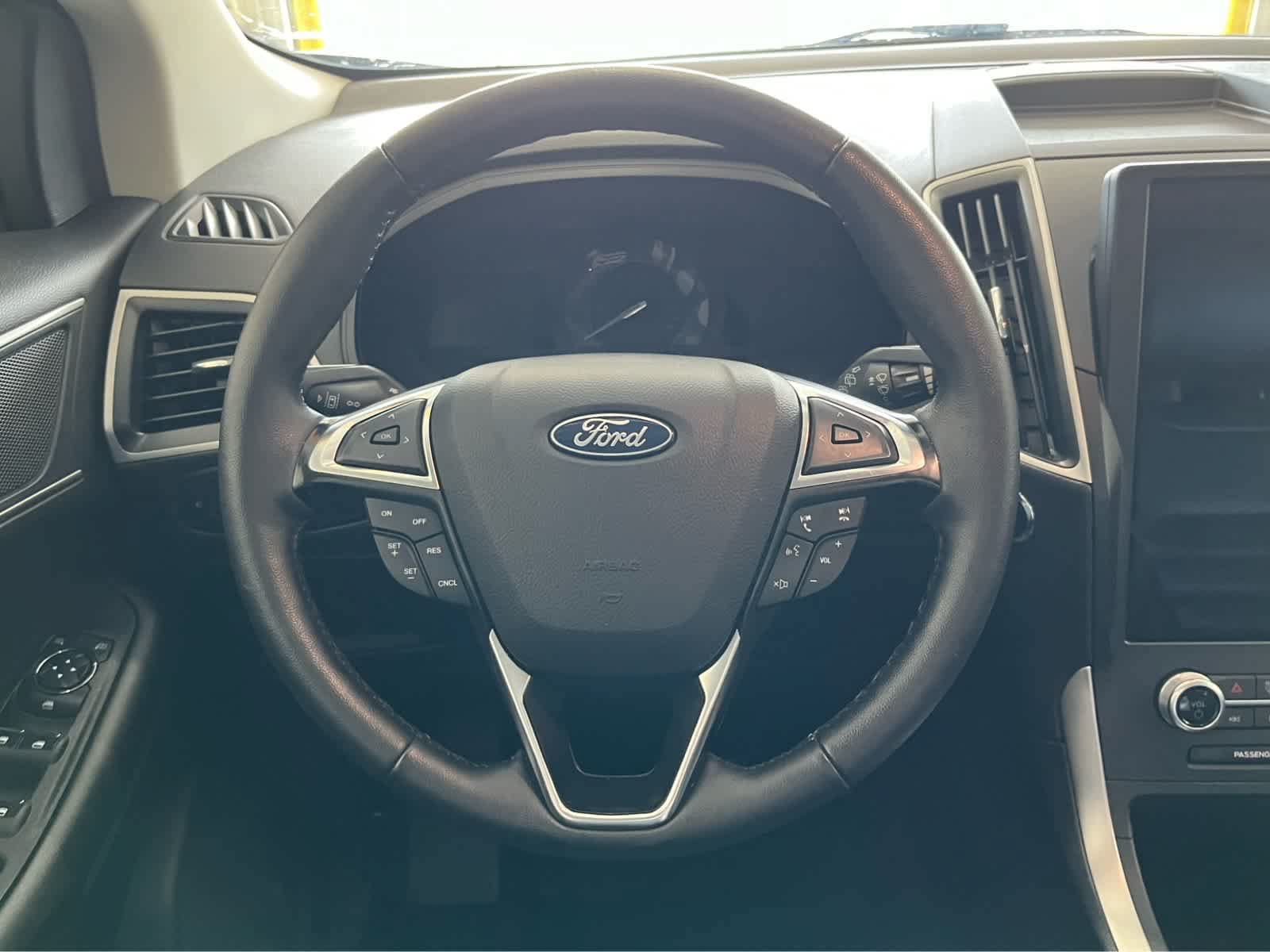 Certified 2024 Ford Edge SEL w/ Convenience Package AWD/4WD image 15