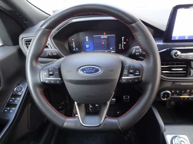 Certified 2024 Ford Escape ST-Line AWD/4WD image 13