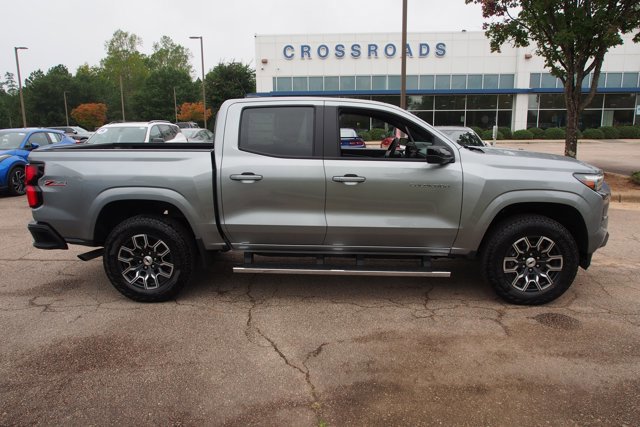 Used 2024 Chevrolet Colorado Z71 w/ Z71 Convenience Package 2 image 6