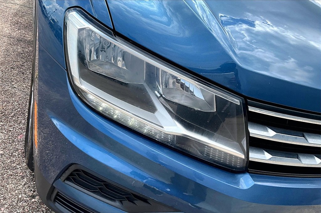 Used 2020 Volkswagen Tiguan S image 33