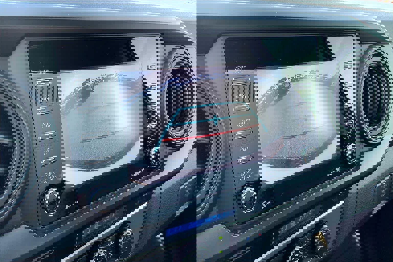 Used 2022 Toyota Tacoma SR image 26