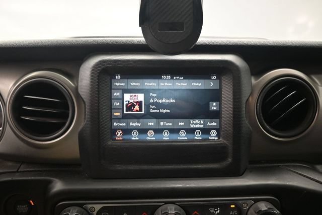 Used 2021 Jeep Gladiator Sport AWD/4WD image 13