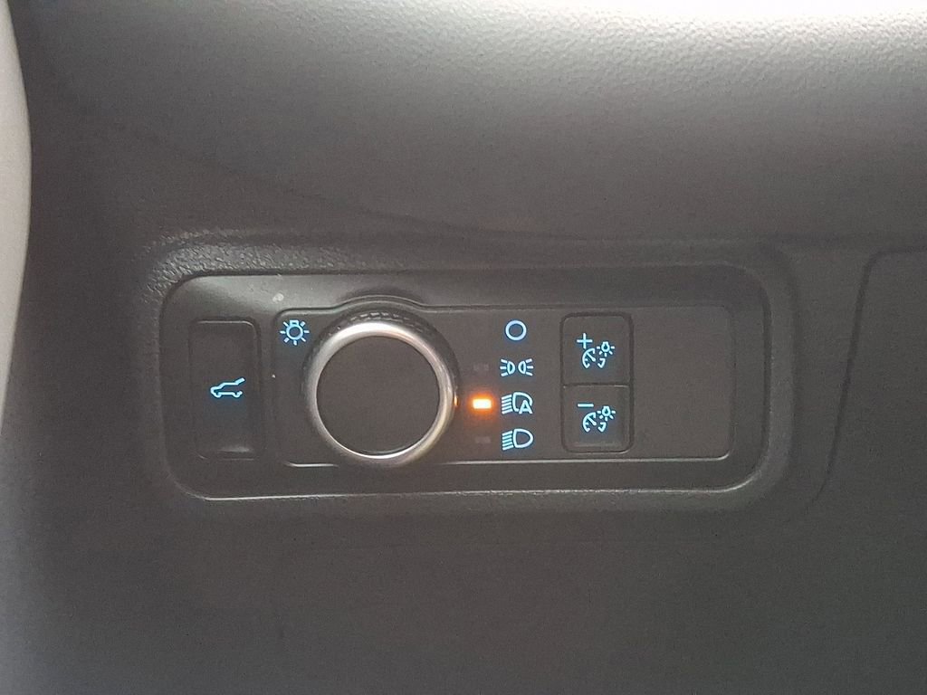 Certified 2025 Ford Explorer Active image 26