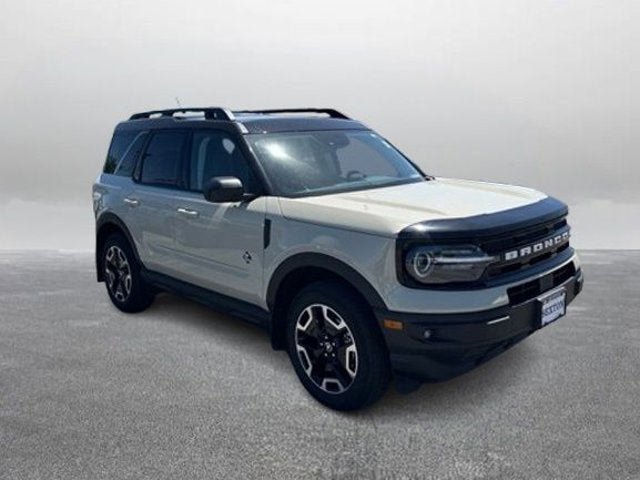 Certified 2024 Ford Bronco Sport Outer Banks w/ Tech Package AWD/4WD image 5