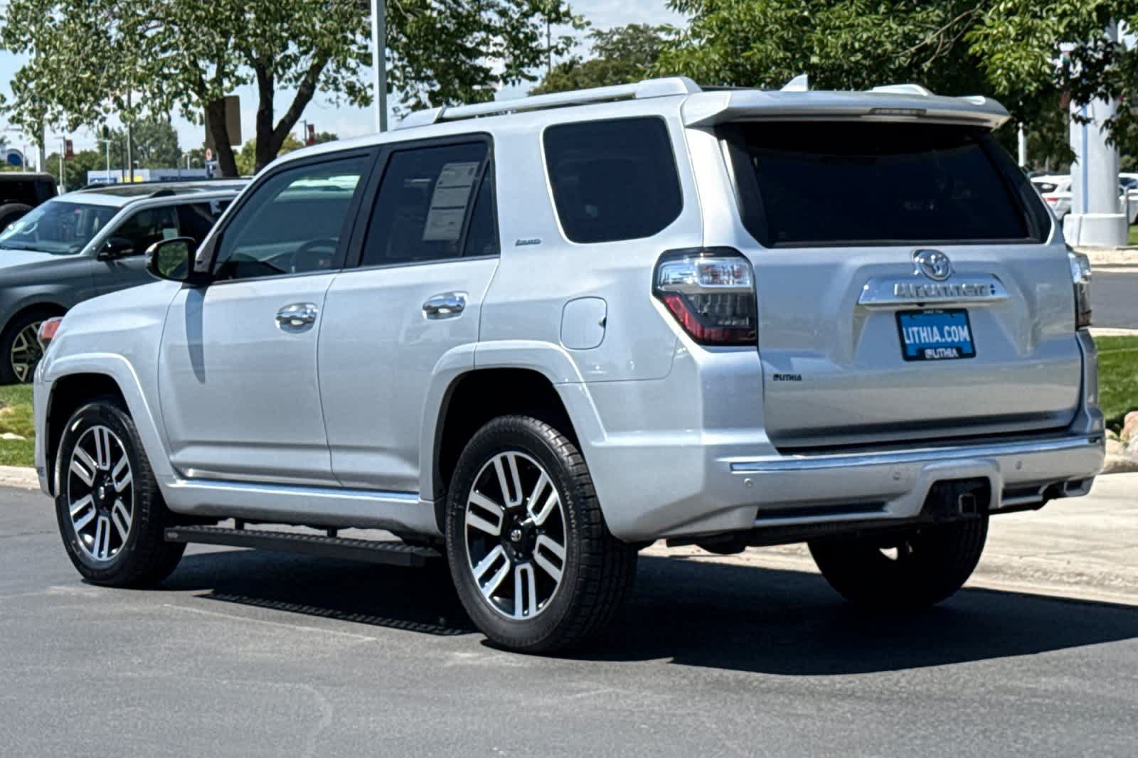 Used 2019 Toyota 4Runner Limited AWD/4WD image 6