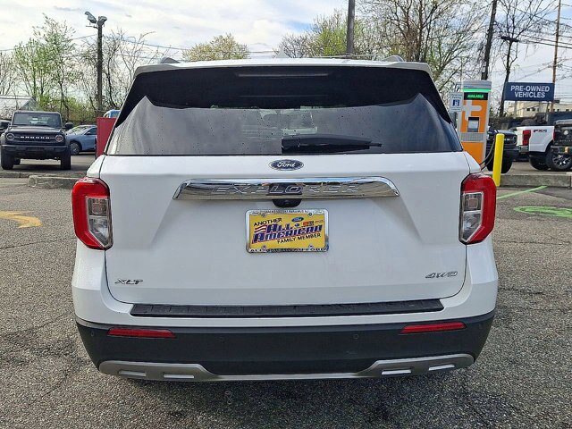 Certified 2023 Ford Explorer XLT w/ Equipment Group 202A AWD/4WD image 23
