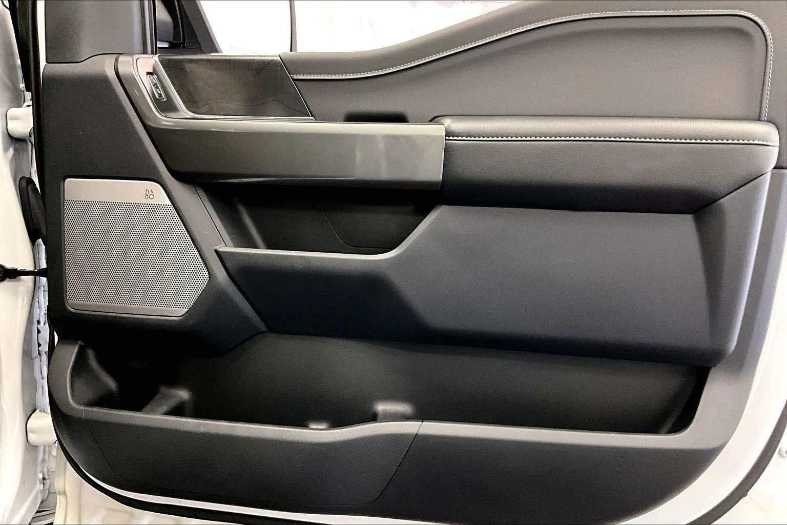 Certified 2022 Ford F150 XLT w/ Equipment Group 302A High image 23