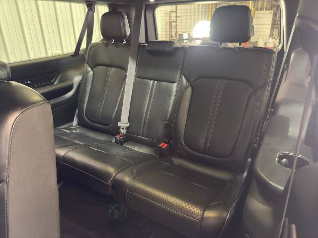 Used 2023 Jeep Wagoneer L Series III w/ Premium Group I AWD/4WD image 9