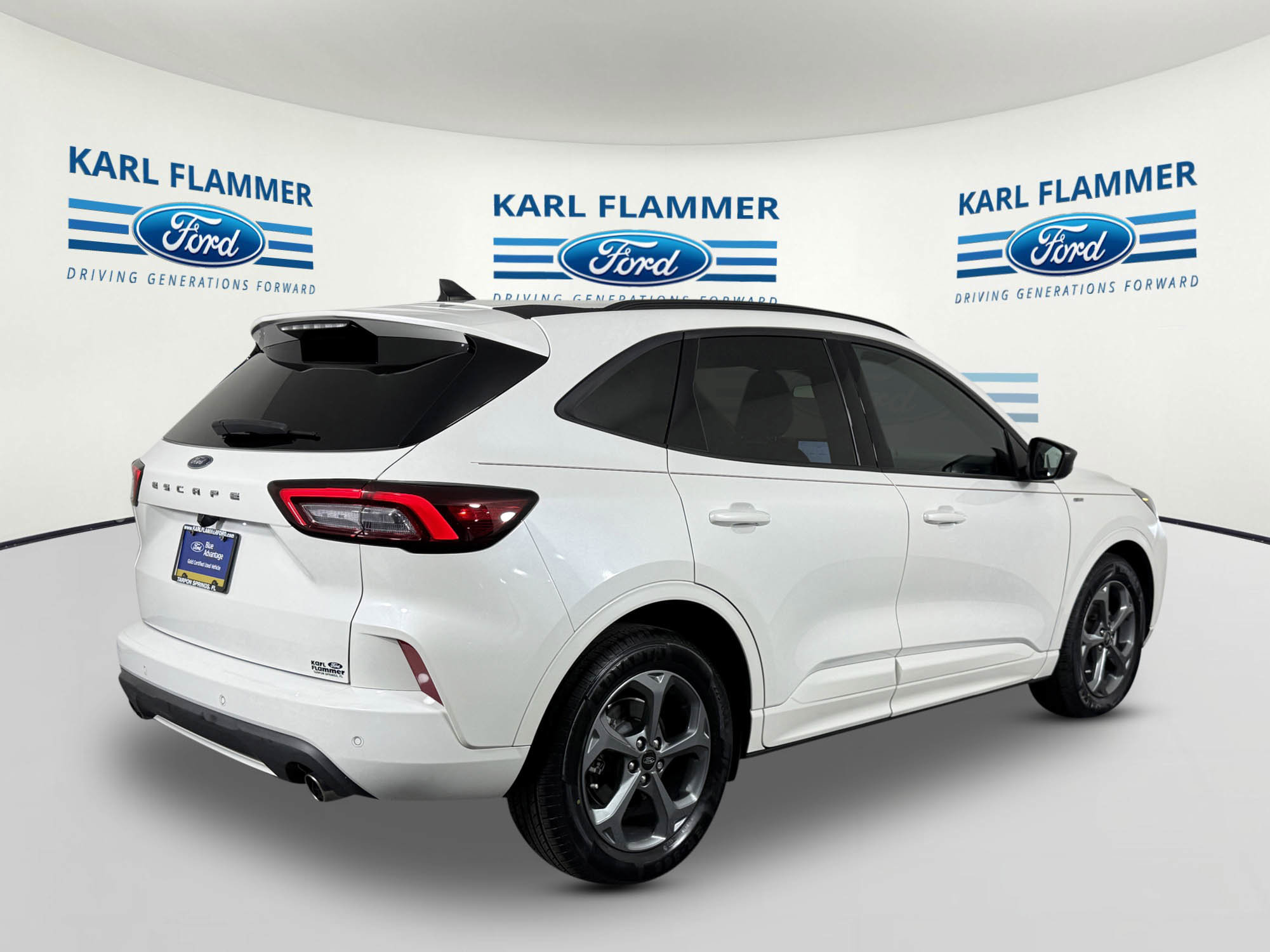 Certified 2023 Ford Escape ST-Line w/ Tech Pack #1 FWD image 3