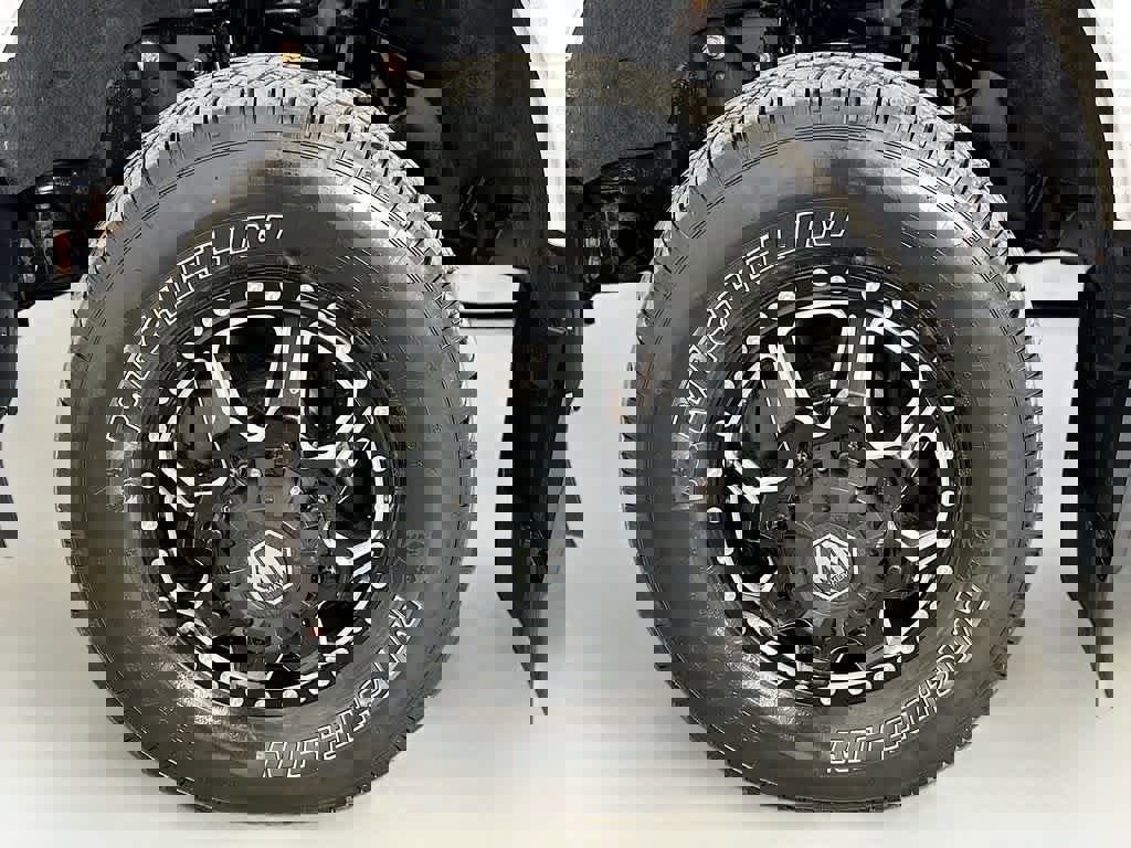 Certified 2018 Ford F350 Platinum w/ Platinum Ultimate Package image 8