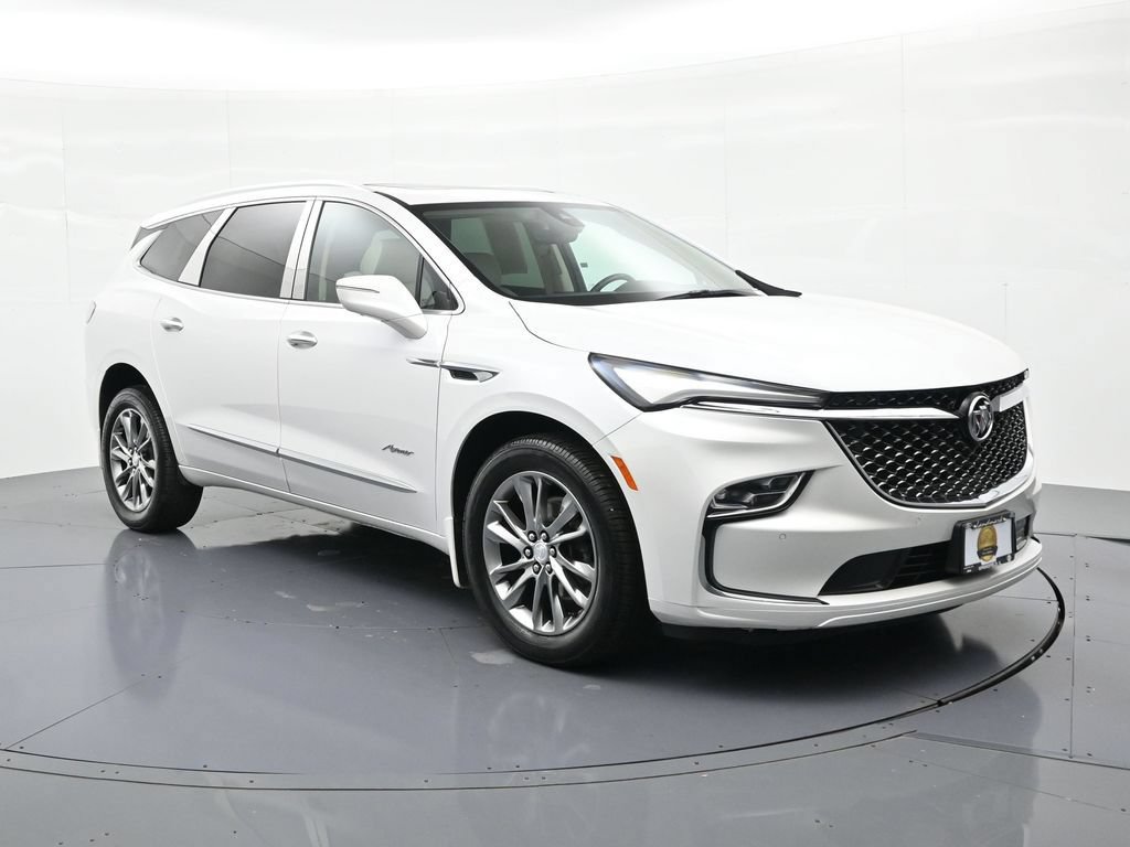 Used 2022 Buick Enclave Avenir w/ Avenir Technology Package AWD/4WD image 4