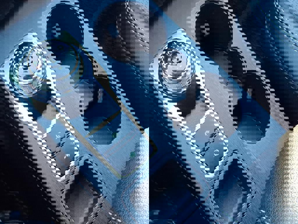 Certified 2023 Ford Escape Platinum w/ Class II Trailer Tow Package image 20