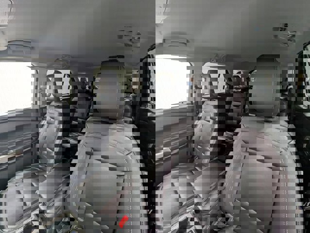 Certified 2023 Ford Explorer XLT w/ Equipment Group 202A image 9