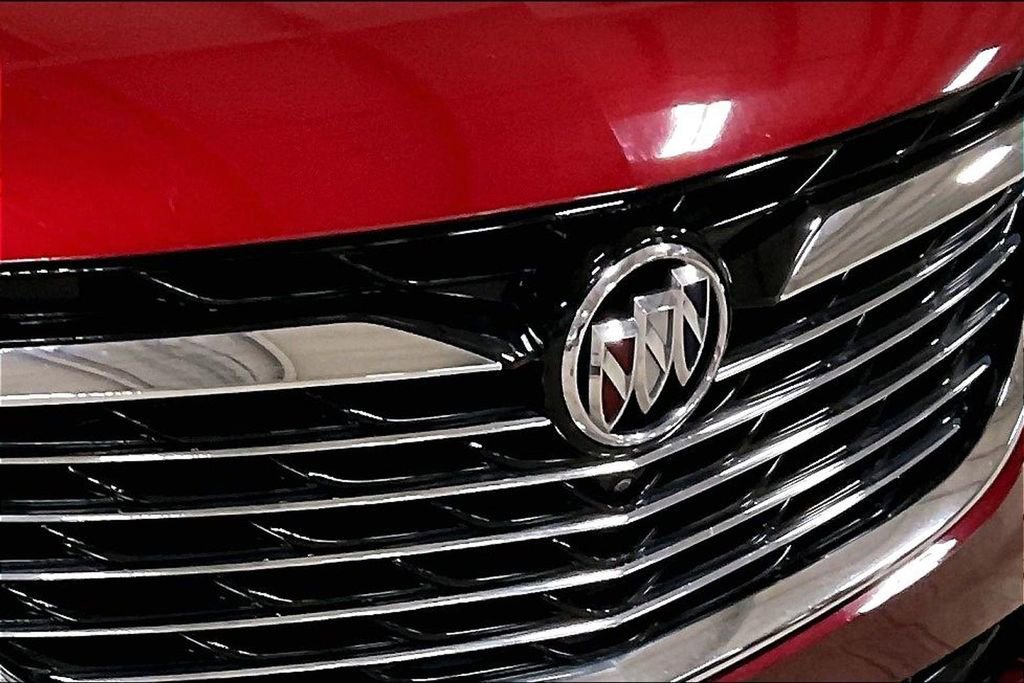 Used 2024 Buick Enclave Premium image 29