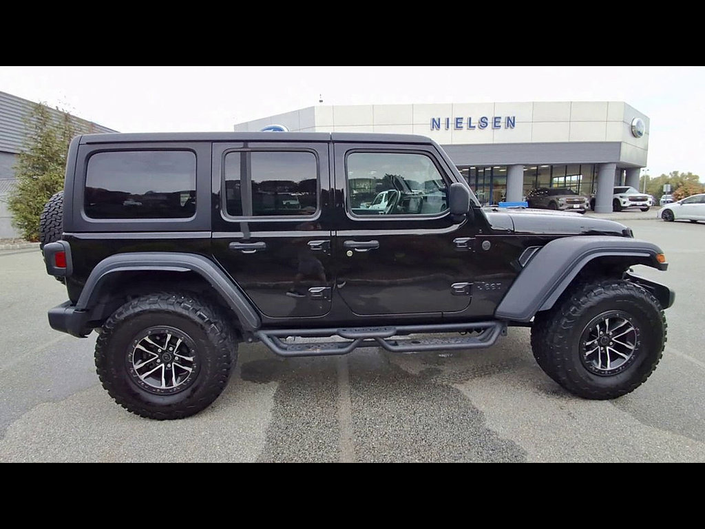 Used 2024 Jeep Wrangler Unlimited Sport AWD/4WD image 9