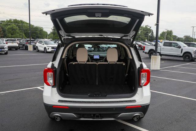 Certified 2022 Ford Explorer Limited w/ Equipment Group 301A AWD/4WD image 11
