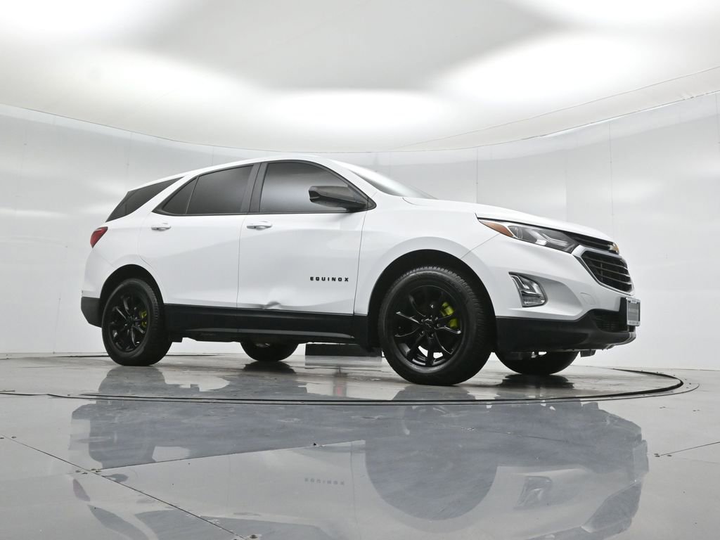 Used 2021 Chevrolet Equinox LS w/ LS Convenience Package image 2