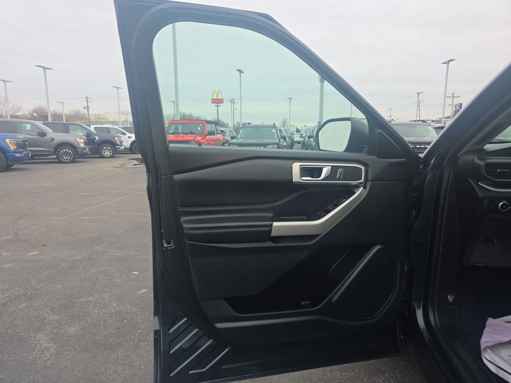 Certified 2024 Ford Explorer XLT w/ Equipment Group 202A image 16
