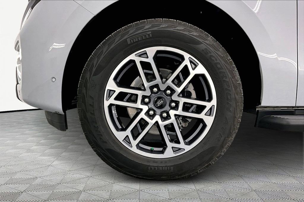 Certified 2025 Ford Expedition Max Active image 11