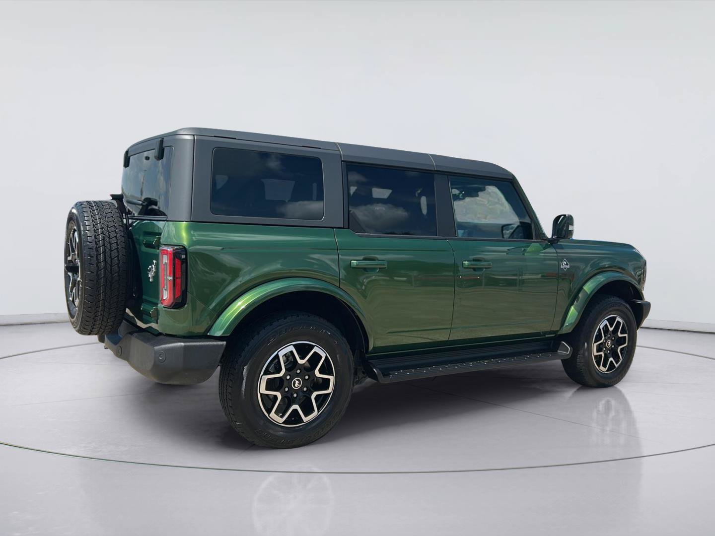 Certified 2025 Ford Bronco Outer Banks AWD/4WD image 4