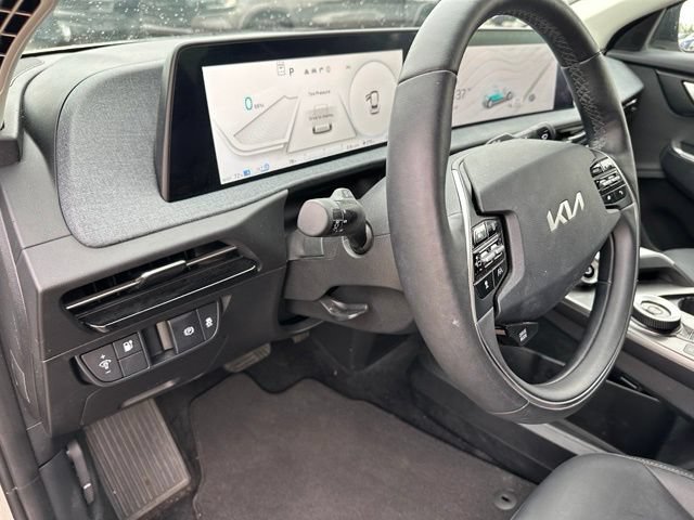 Used 2024 Kia EV6 Light AWD/4WD image 16