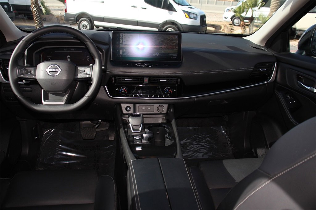 Used 2025 Nissan Rogue SL image 19