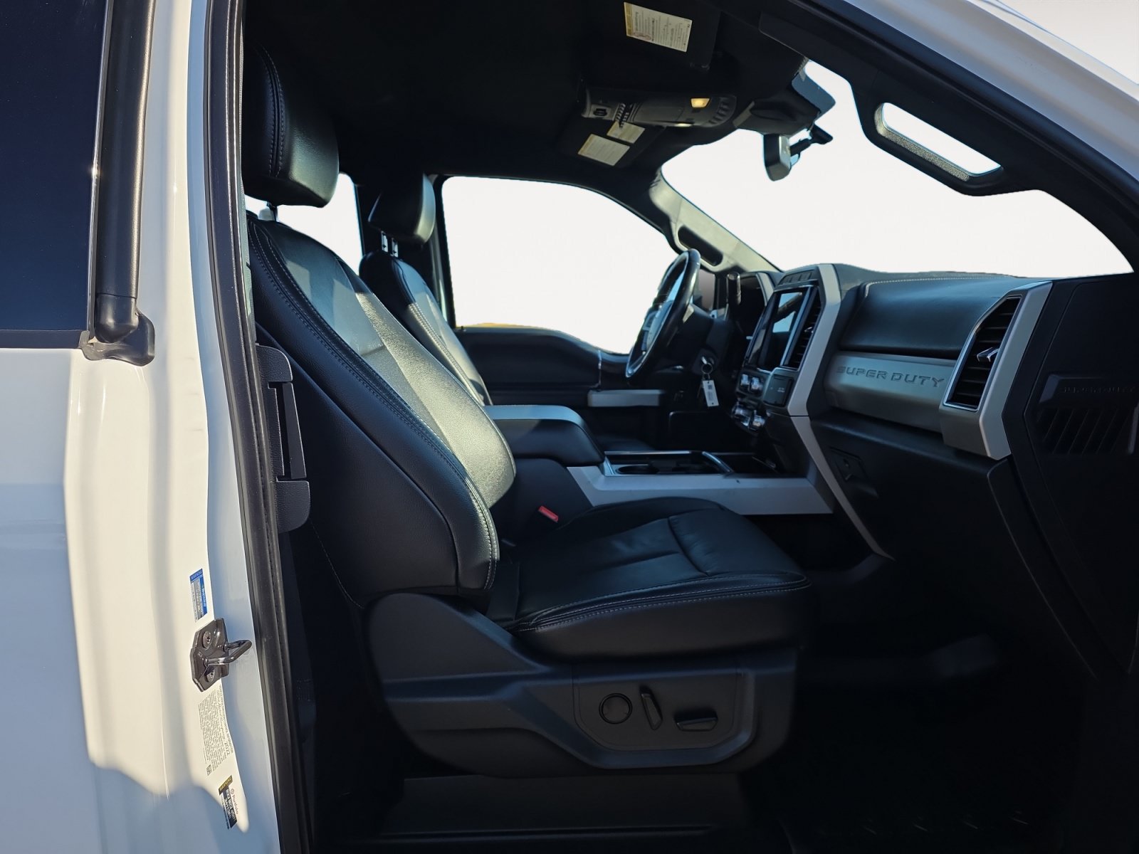 Certified 2022 Ford F250 Lariat w/ Lariat Value Package AWD/4WD image 10