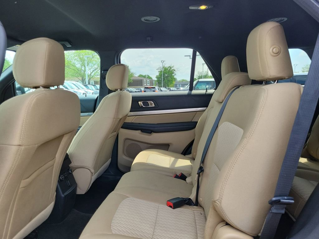 Certified 2017 Ford Explorer FWD image 14