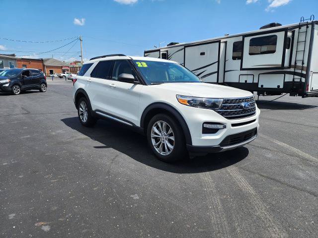 Certified 2023 Ford Explorer XLT w/ Equipment Group 202A AWD/4WD image 7