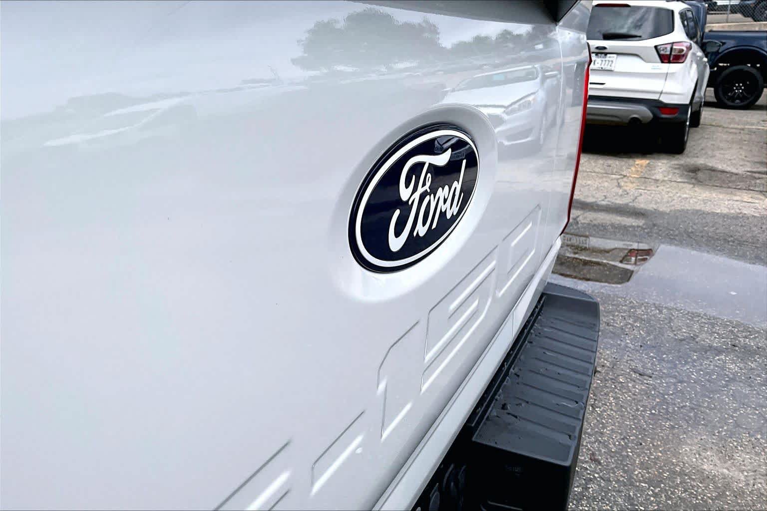 Certified 2025 Ford F150 King Ranch w/ FX4 Off-Road Package AWD/4WD image 31