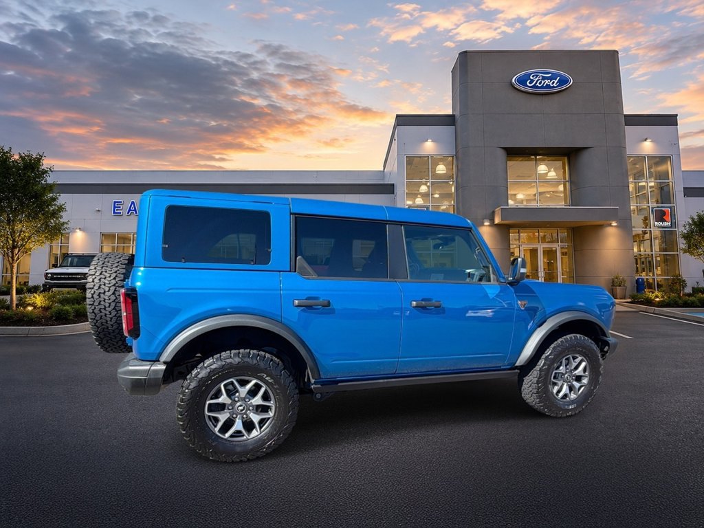 Certified 2025 Ford Bronco Badlands AWD/4WD image 9