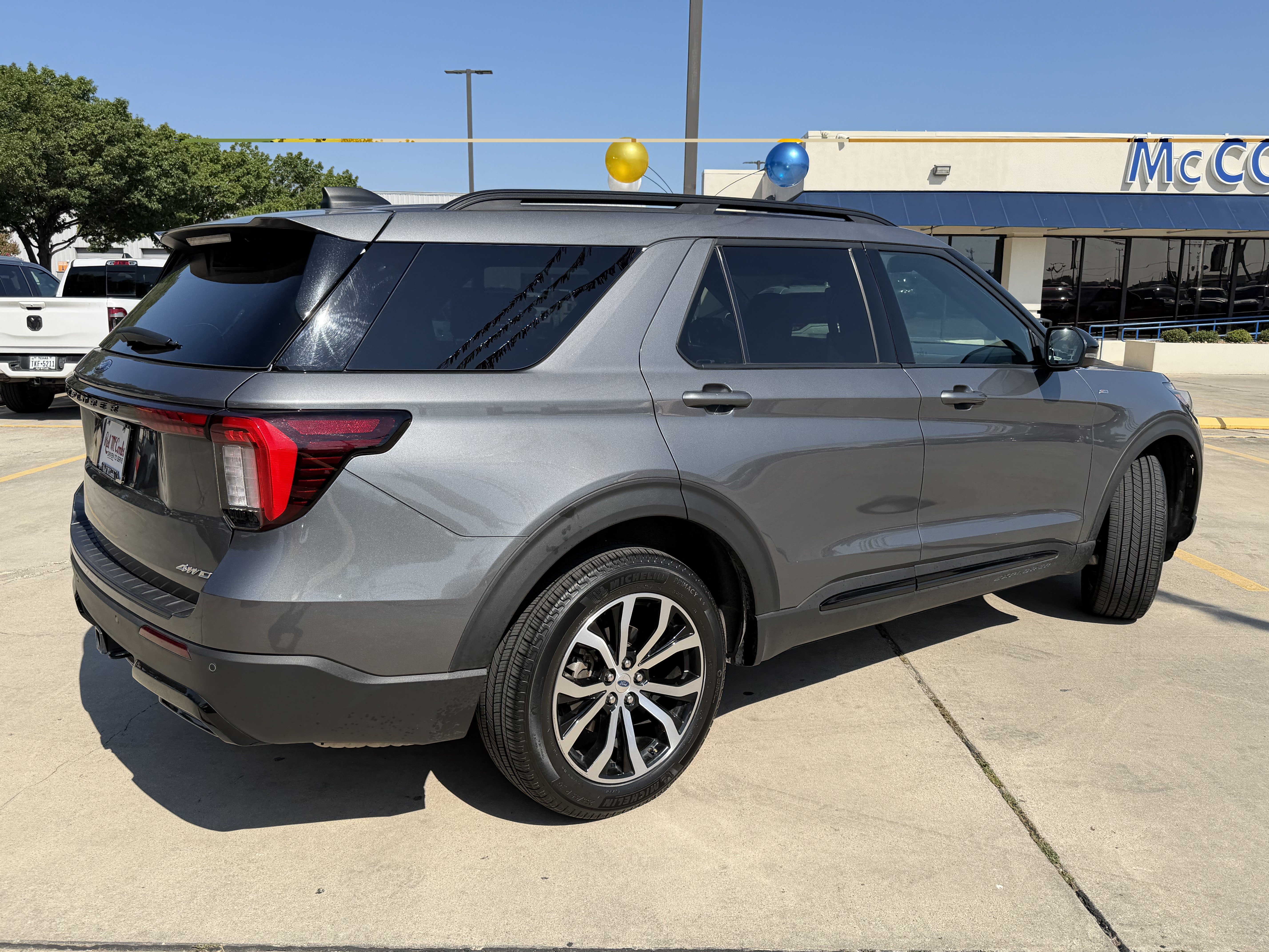 Certified 2025 Ford Explorer ST-Line AWD/4WD image 5