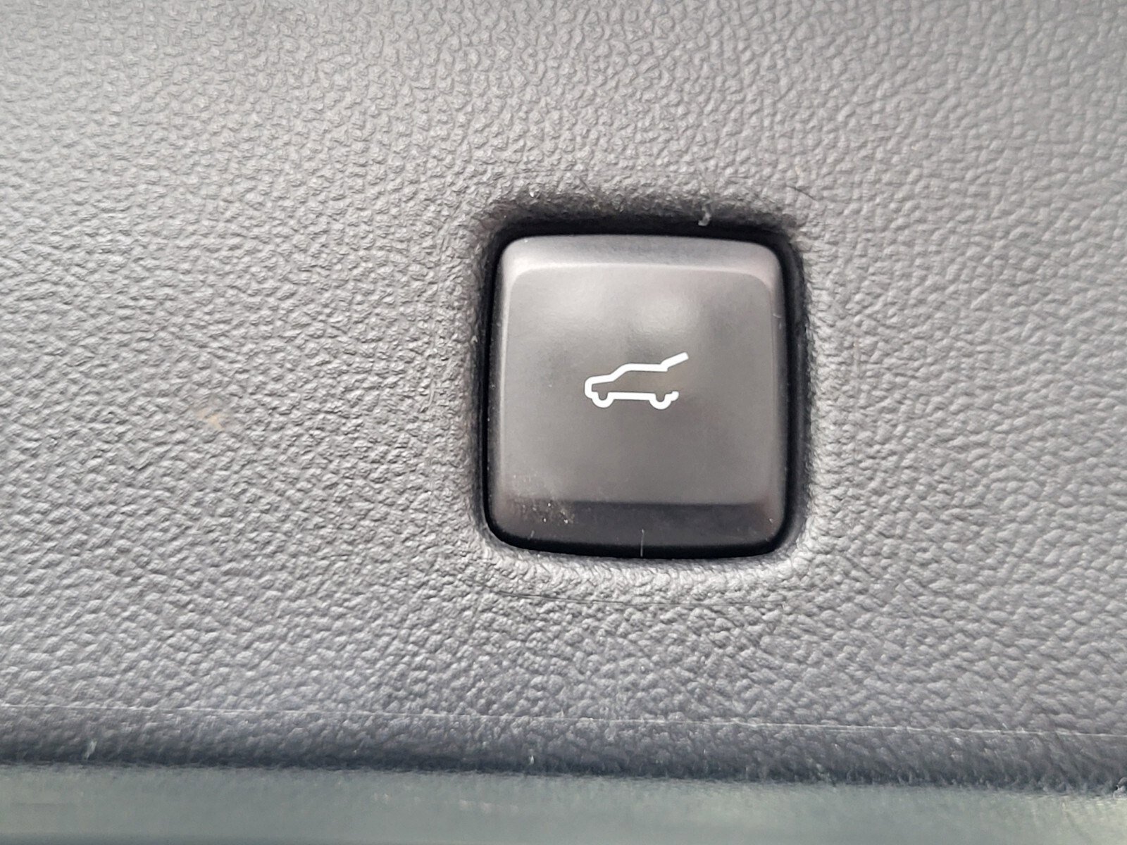 Certified 2022 Ford Escape SE w/ Convenience Package FWD image 32