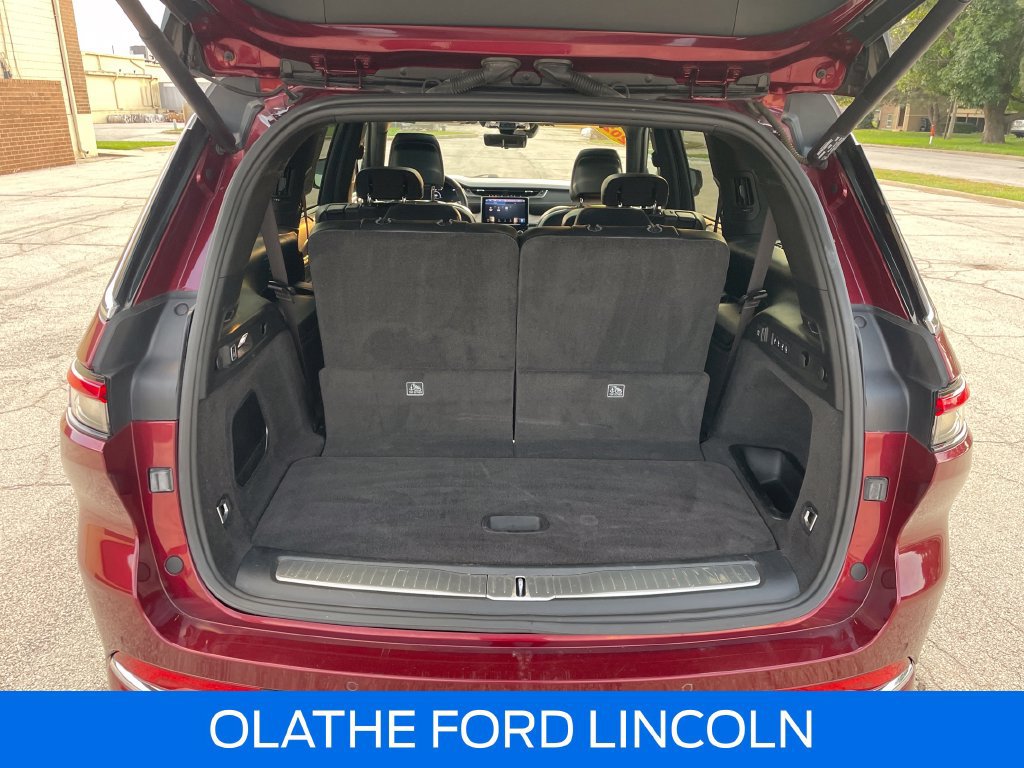 Used 2021 Jeep Grand Cherokee L Overland w/ Luxury Tech Group IV AWD/4WD image 30