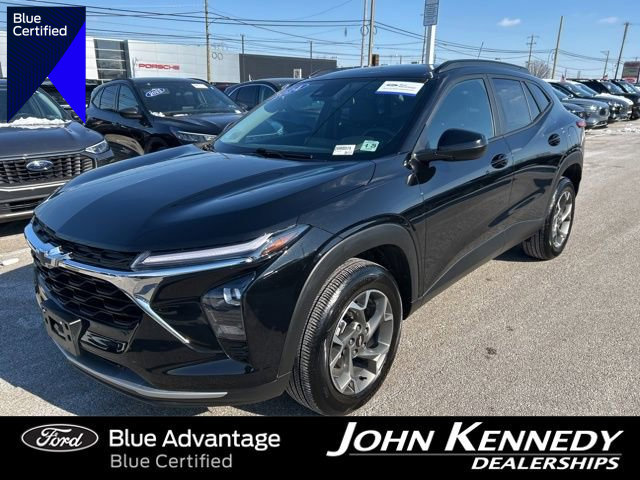 Used 2024 Chevrolet Trax LT w/ Driver Confidence Package image 1