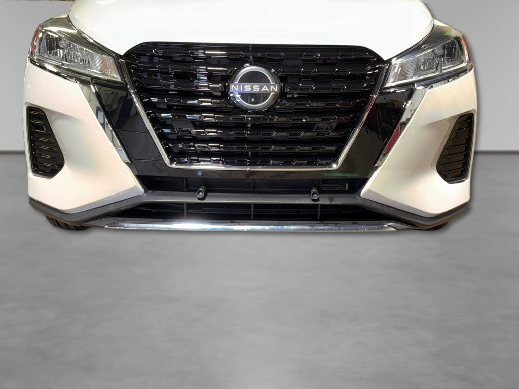 Used 2022 Nissan Kicks SV image 16