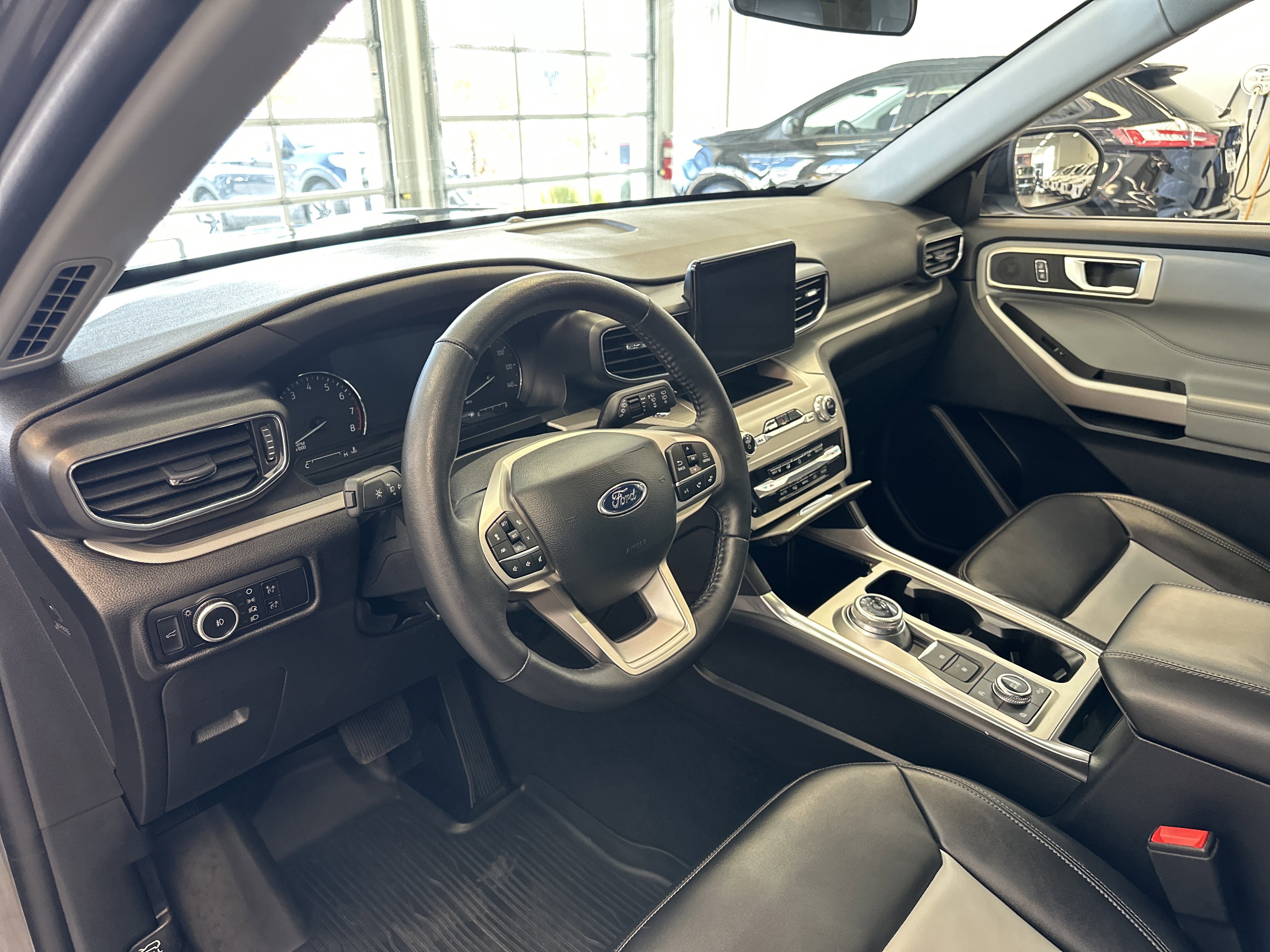 Certified 2023 Ford Explorer XLT w/ Equipment Group 202A image 27