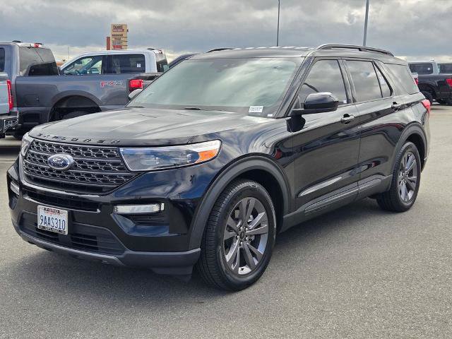 Certified 2022 Ford Explorer XLT w/ Equipment Group 202A RWD image 3