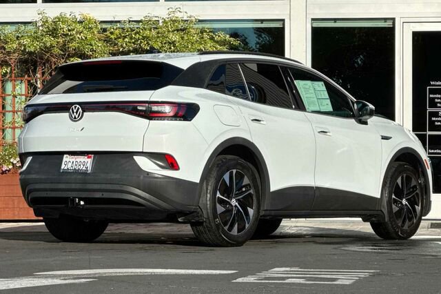 Used 2022 Volkswagen ID.4 Pro image 4