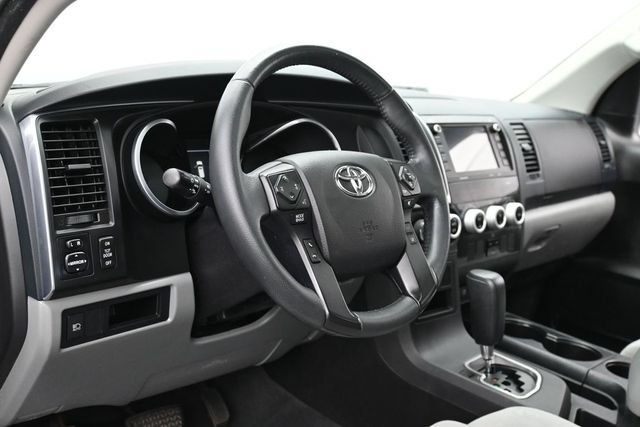 Used 2022 Toyota Sequoia SR5 AWD/4WD image 16