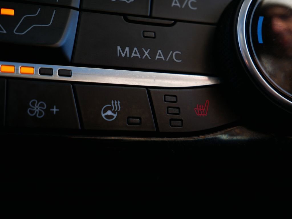 Certified 2022 Ford Escape Titanium w/ Class II Trailer Tow Package image 26