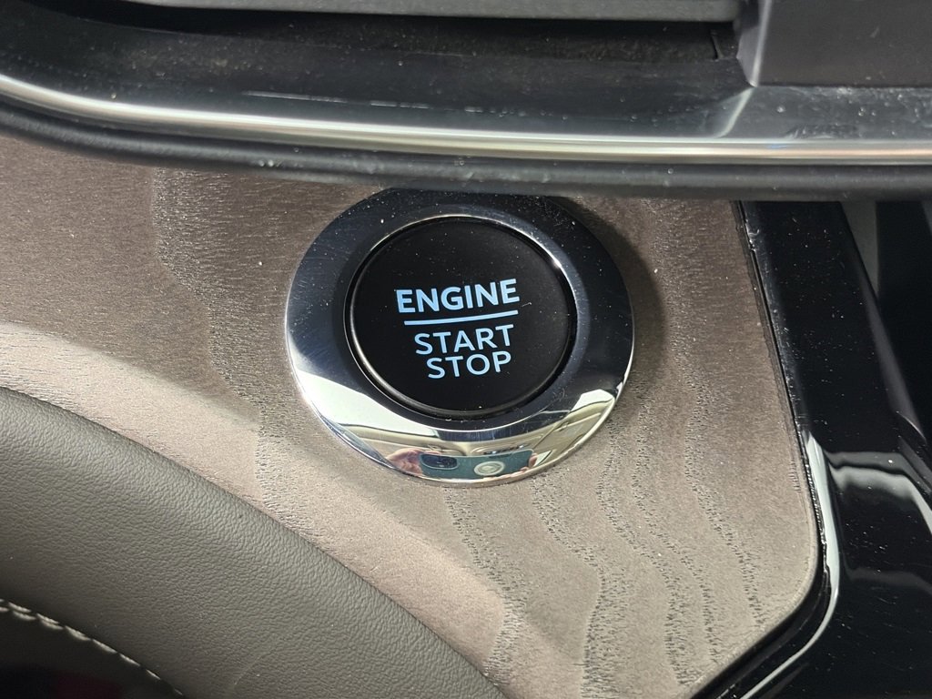 Certified 2022 Ford Explorer Platinum w/ Equipment Group 601A image 23