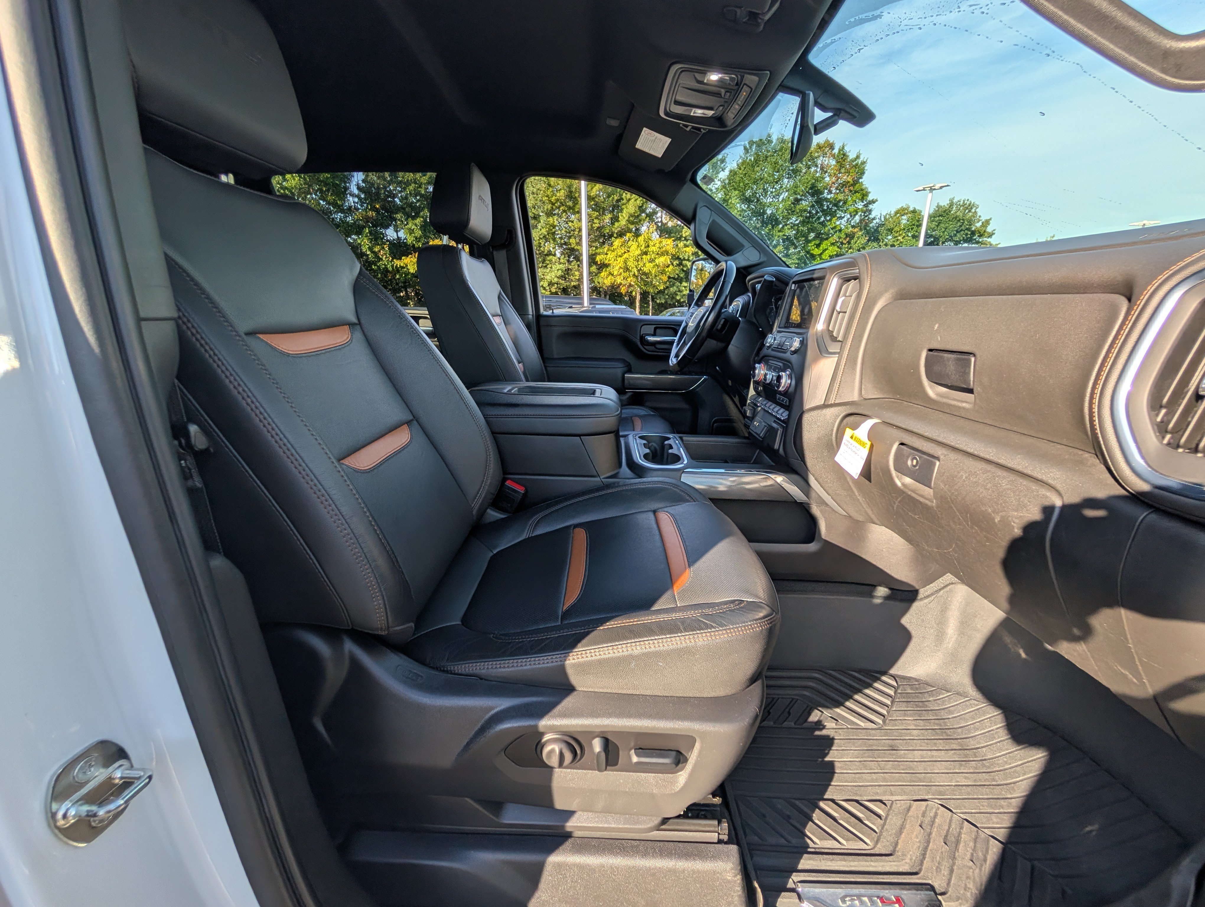 Used 2021 GMC Sierra 3500 AT4 w/ Gooseneck/5TH Wheel Package AWD/4WD image 12