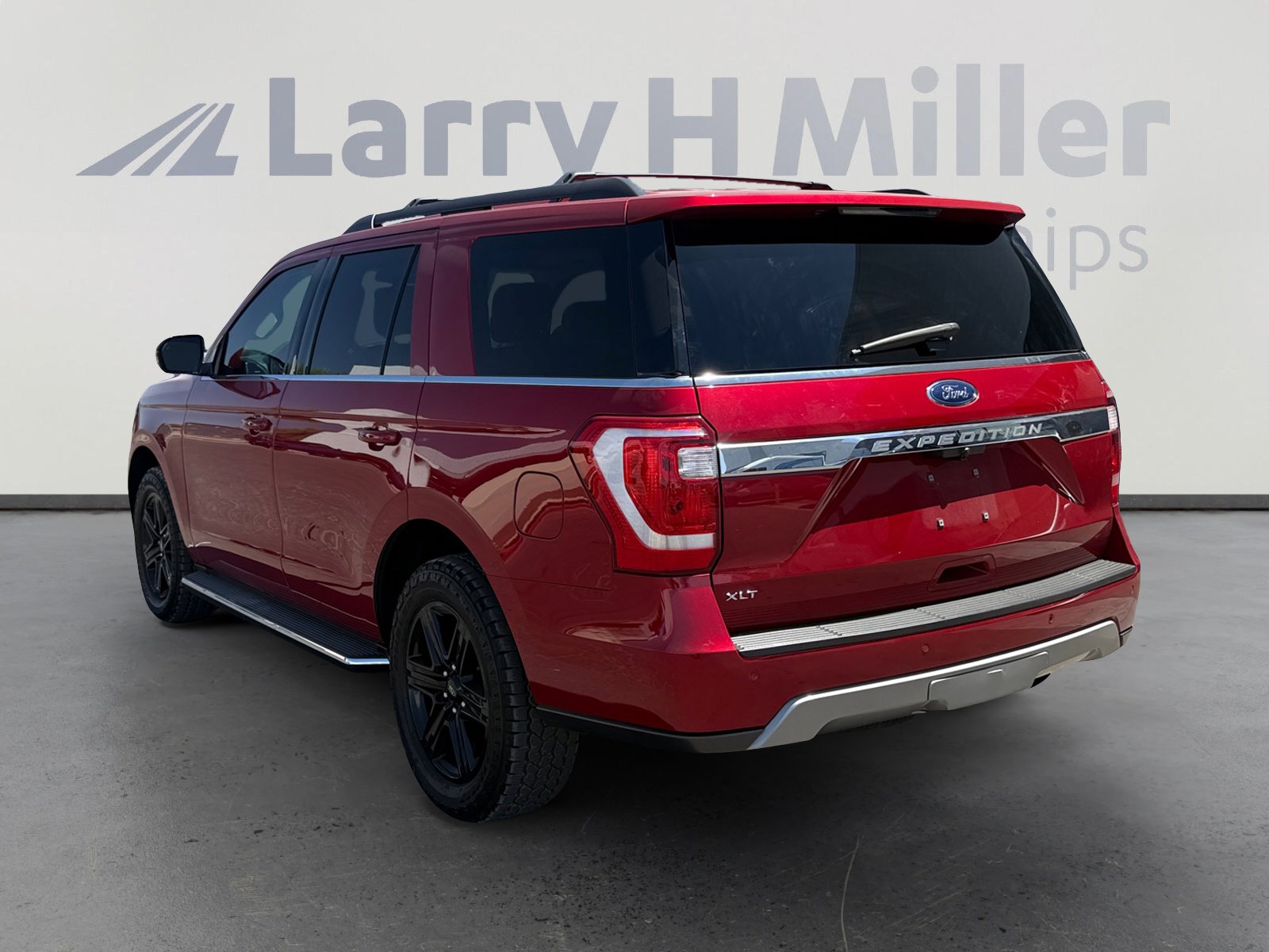 Certified 2020 Ford Expedition XLT w/ Equipment Group 202A RWD image 3
